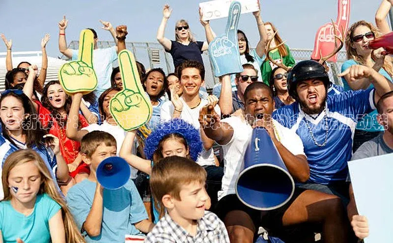 焦点娱乐下载手机版颐驰 06全新设计：结合运动鞋和足球鞋功能的多功能运动鞋